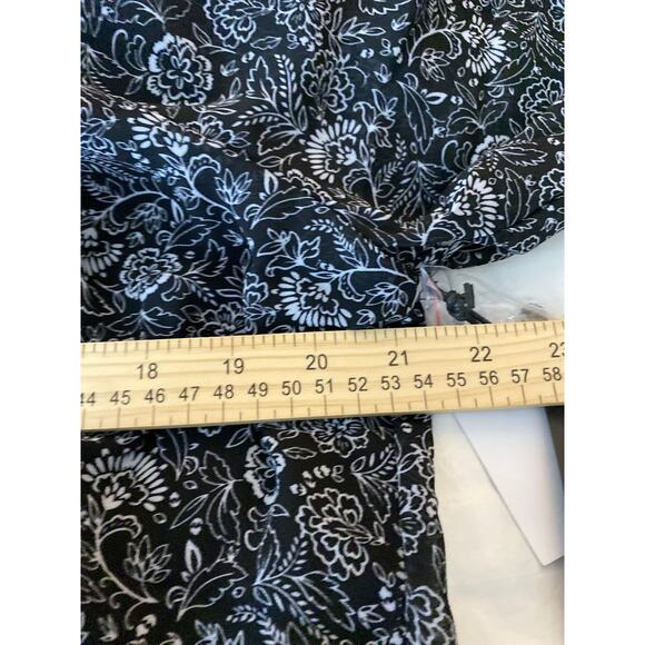 Dex Black Tape Blouse Banded Bottom Floral Blouse - Picture 8 of 9